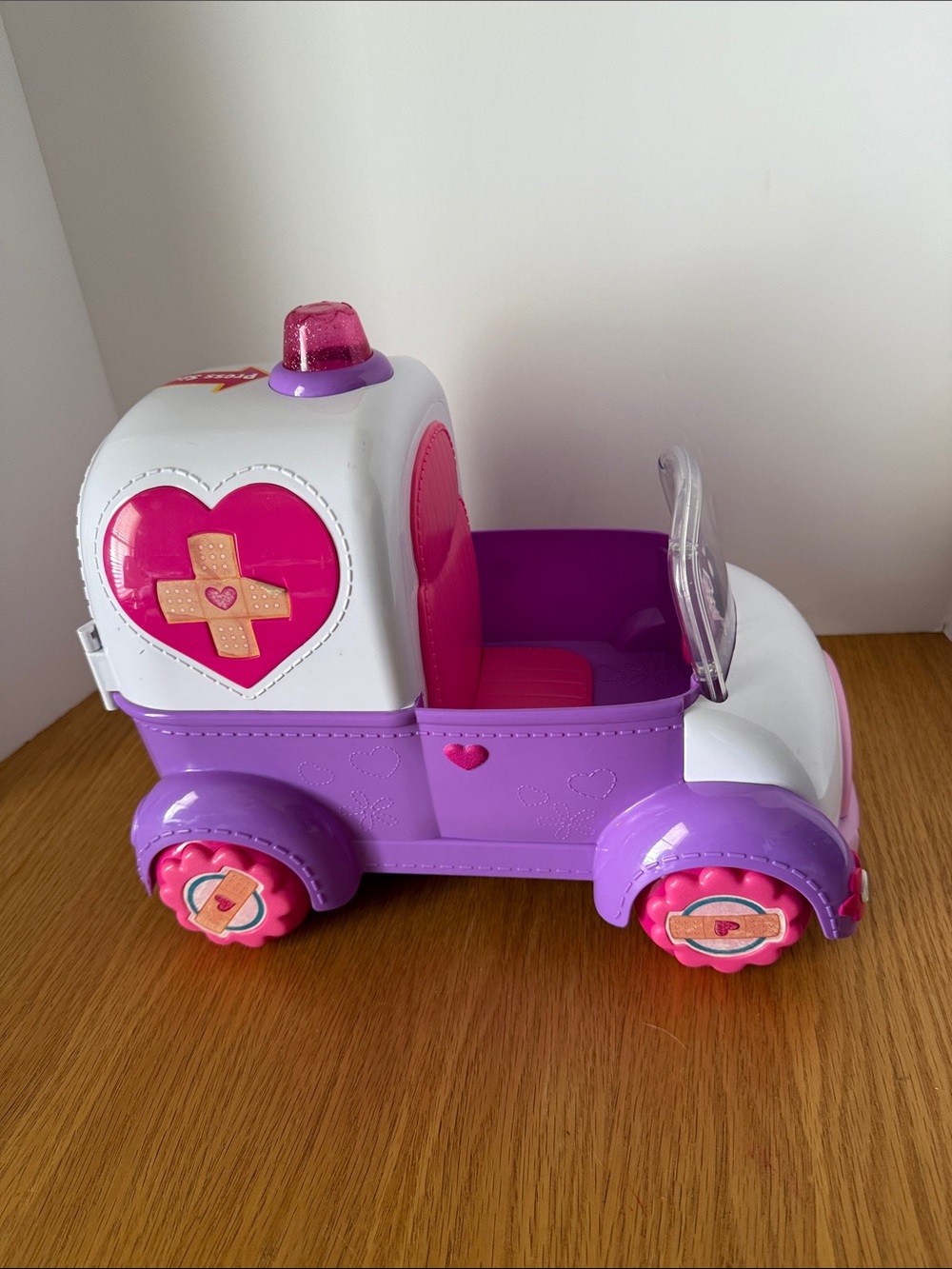 Mattel Doc McStuffins Rosie Rescuer’s Emergency Vehicle